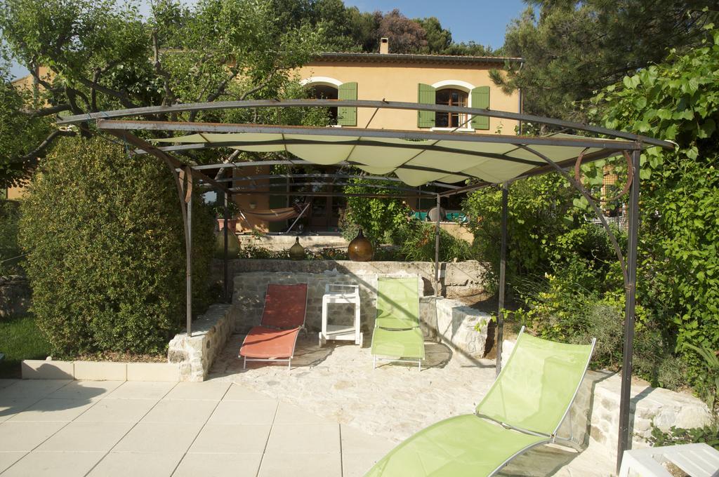 Le Petit Bacalan Villa Mormoiron Oda fotoğraf